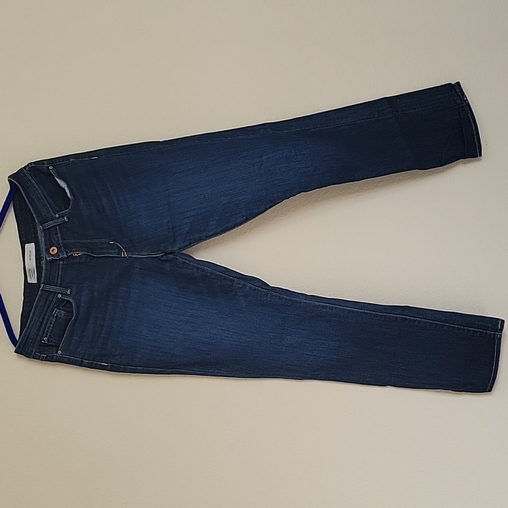Levi's Mid Rise Slim Jeans